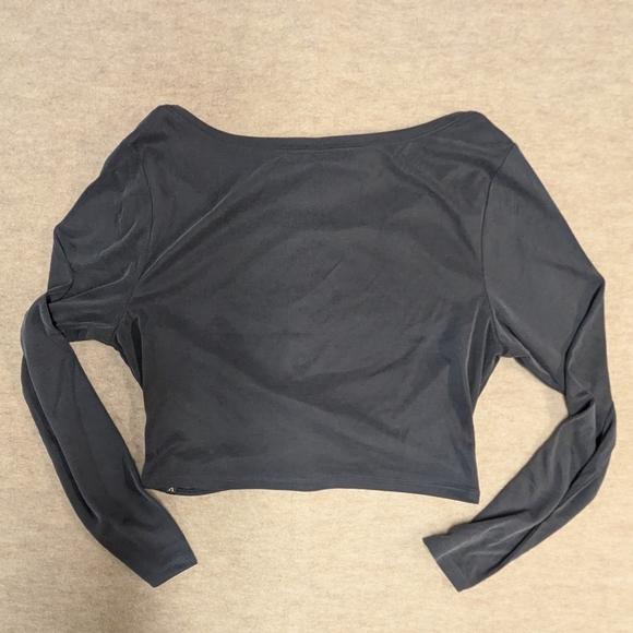 Victoria's Secret Faux Wrap Front Long Sleeve Dark Gray Soft Top Size Large - Picture 7 of 7